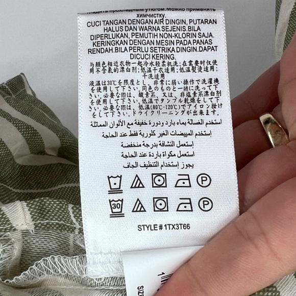 BCBGENERATION MAGDA TIE-FRONT STRIPED CROP TOP OLIVE/IVORY STRIPPED SIZE SMALL - Picture 8 of 11